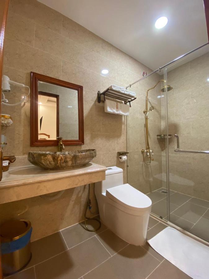 Royal Hotel Bac Lieu Екстериор снимка