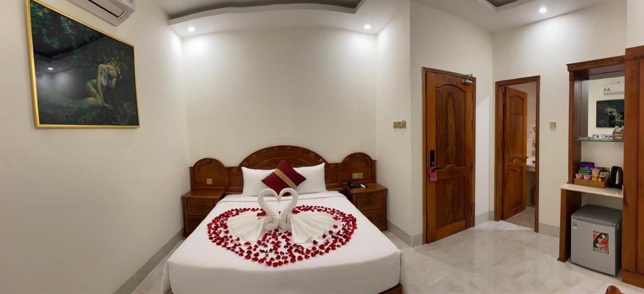 Royal Hotel Bac Lieu Екстериор снимка
