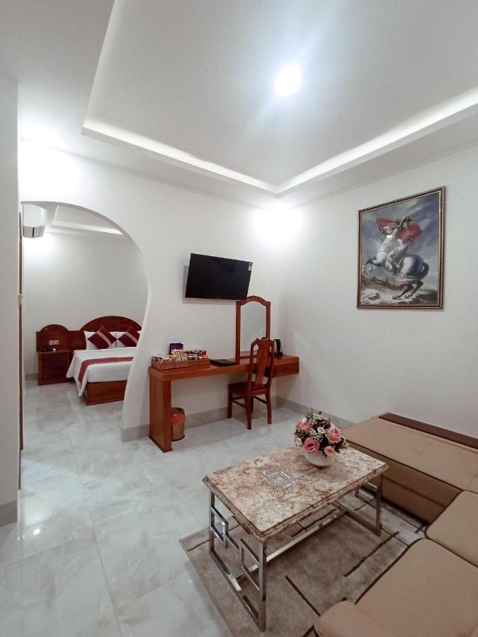 Royal Hotel Bac Lieu Екстериор снимка