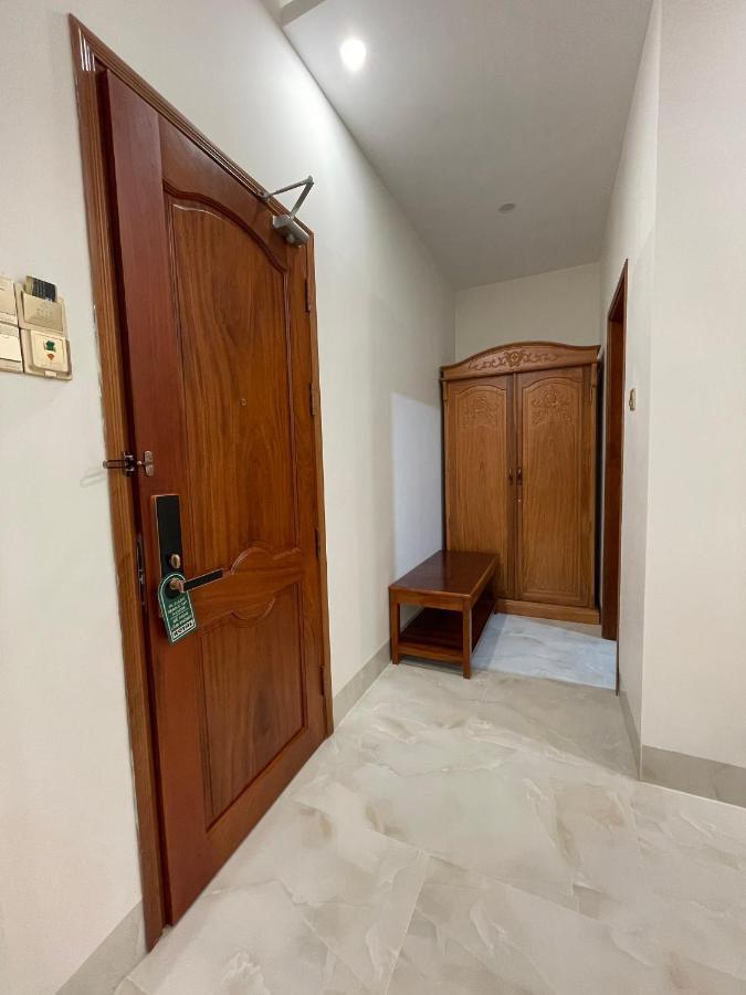 Royal Hotel Bac Lieu Екстериор снимка