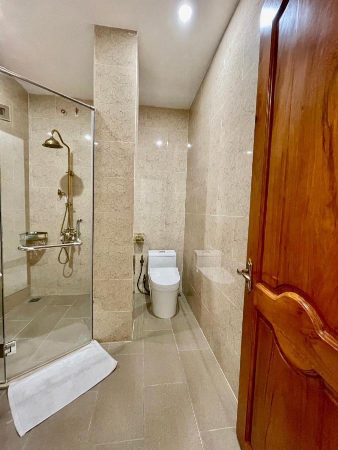 Royal Hotel Bac Lieu Екстериор снимка