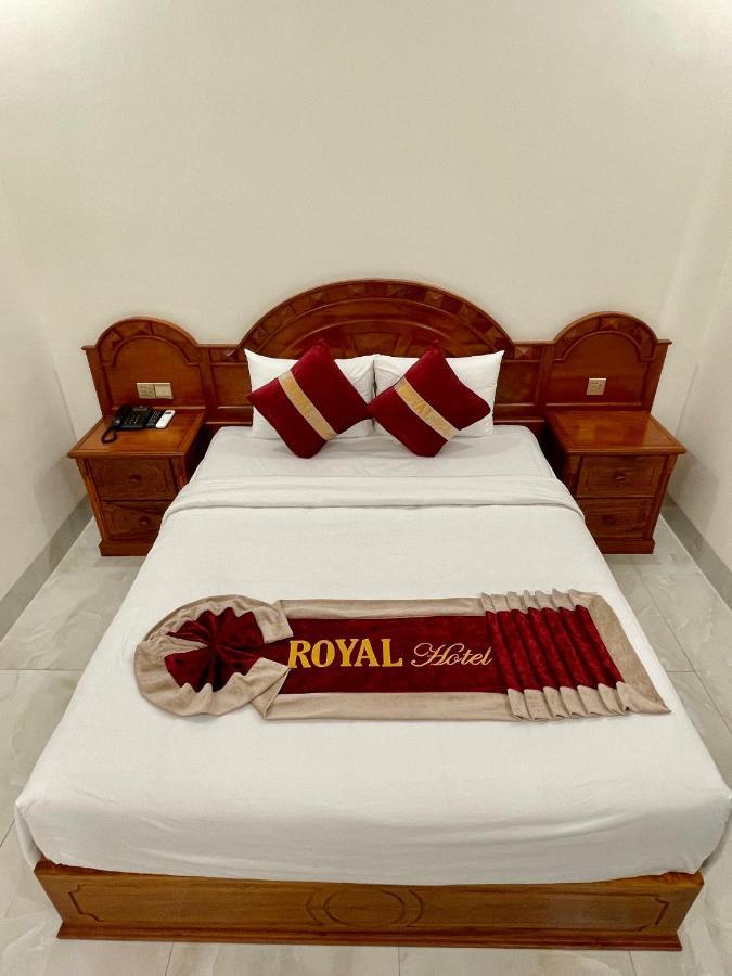 Royal Hotel Bac Lieu Екстериор снимка